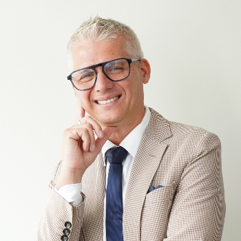 Dr. Łukasz Piechowicz picture